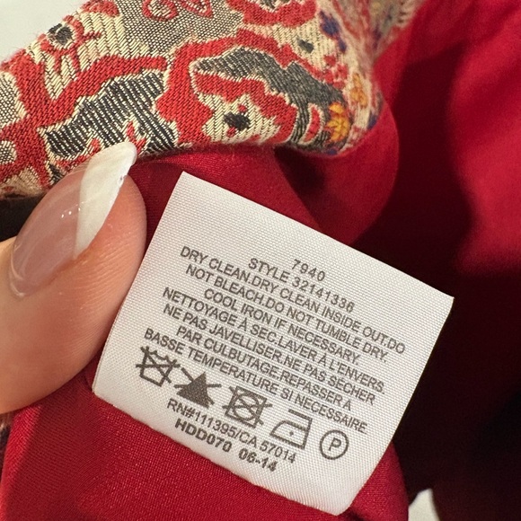 LIKE NEW- TORY BURCH MINI SKIRT - size 8 - Picture 6 of 7